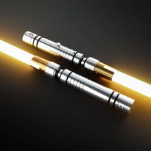 Lade das Bild in den Galerie-Viewer, Bastila Shan - Combat Saber
