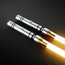 Lade das Bild in den Galerie-Viewer, Bastila Shan - Combat Saber
