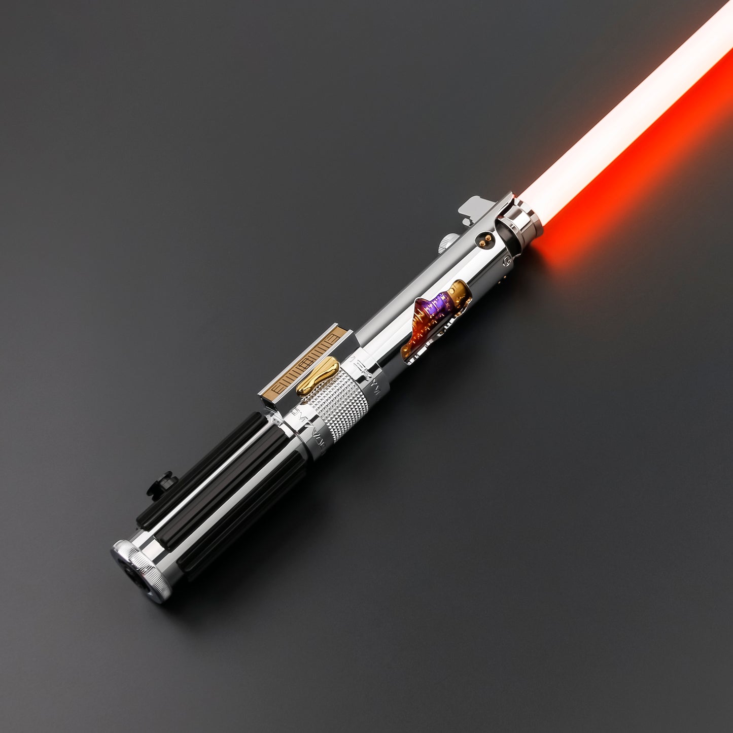 Graflex Anakin (Exposed Crystal) - Combat Saber