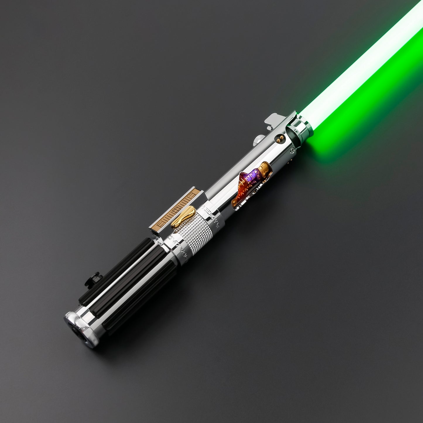 Graflex Anakin (Exposed Crystal) - Combat Saber