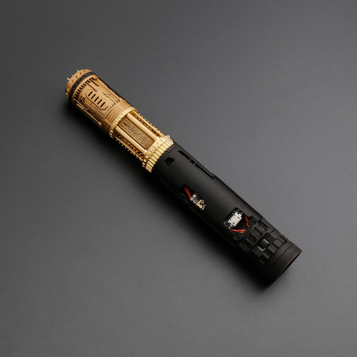 Obi Wan Kenobi (Crystal Chamber) Combat Neopixel Lightsaber