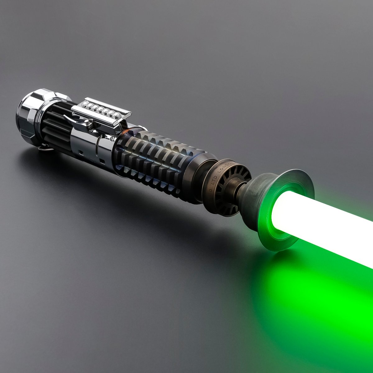 Obi Wan Kenobi (Crystal Chamber) Combat Neopixel Lightsaber